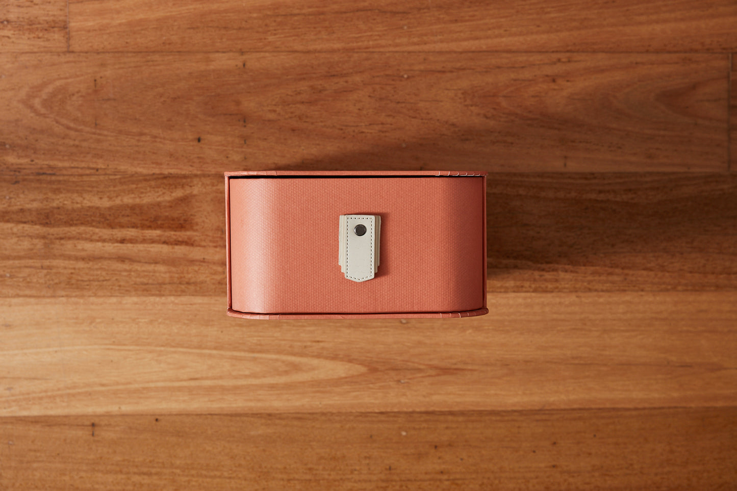 Terracotta 8 box stand with cream handles and white accents by Sagitine