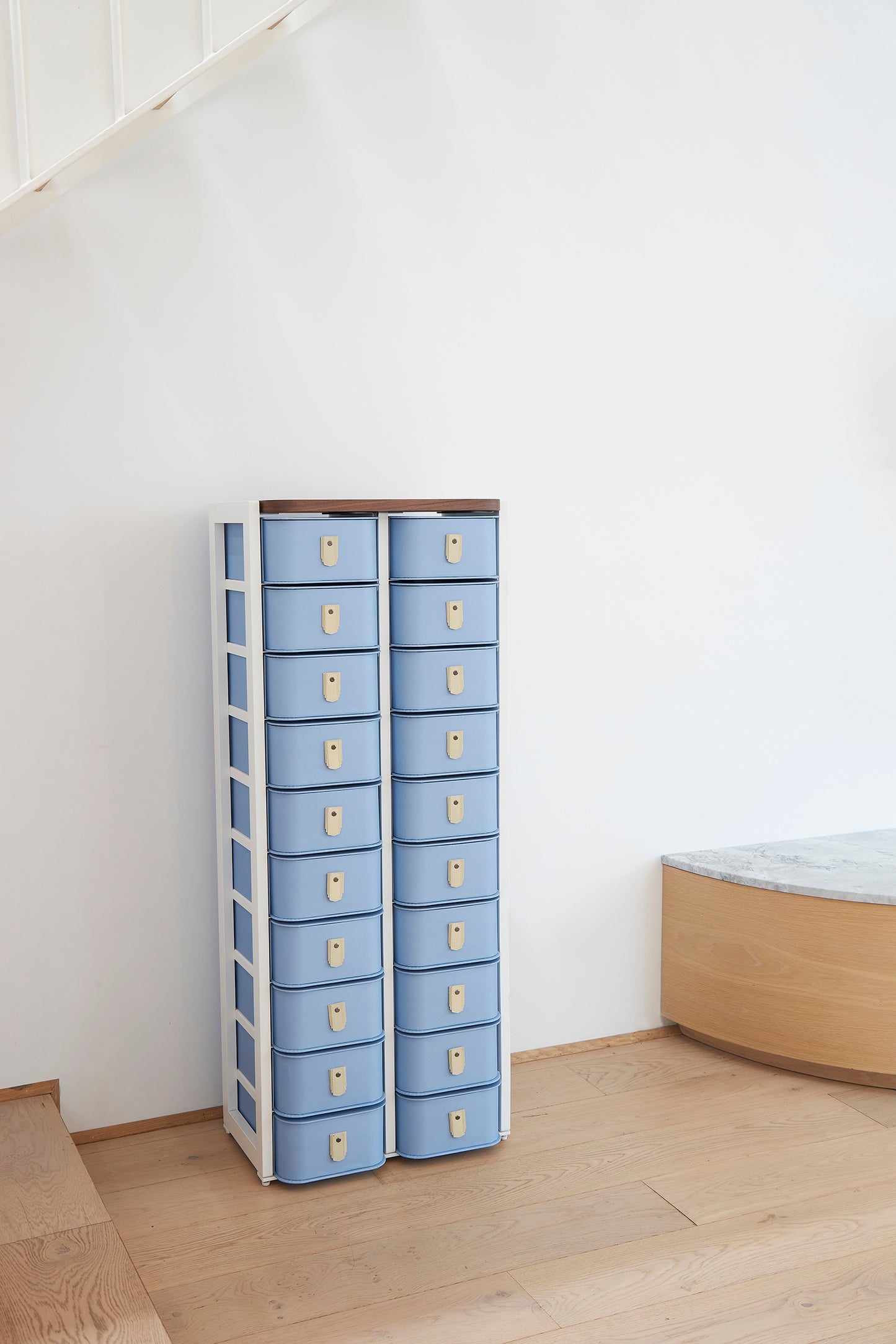 New York 20 Box Stand - Sky Blue